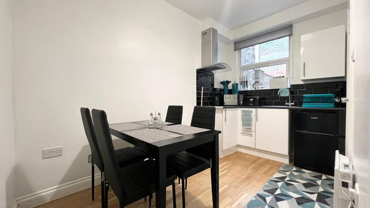 شقة بلمستيد  في Cosy Private Studio In London المظهر الخارجي الصورة